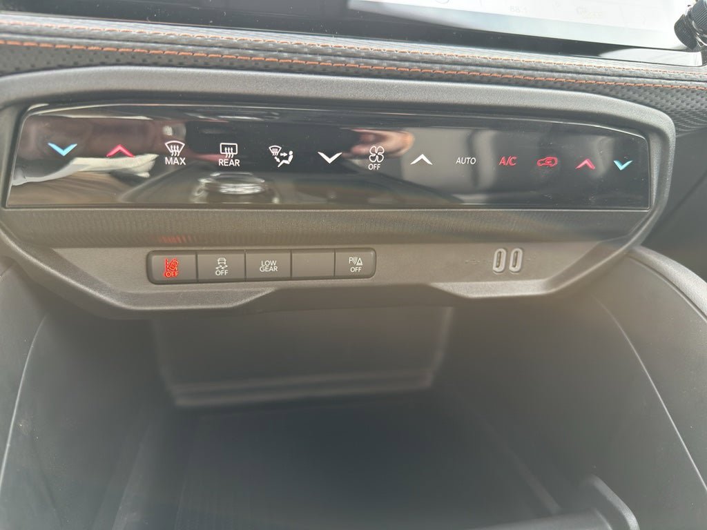 New 2026 Jeep Cherokee Limited image 17