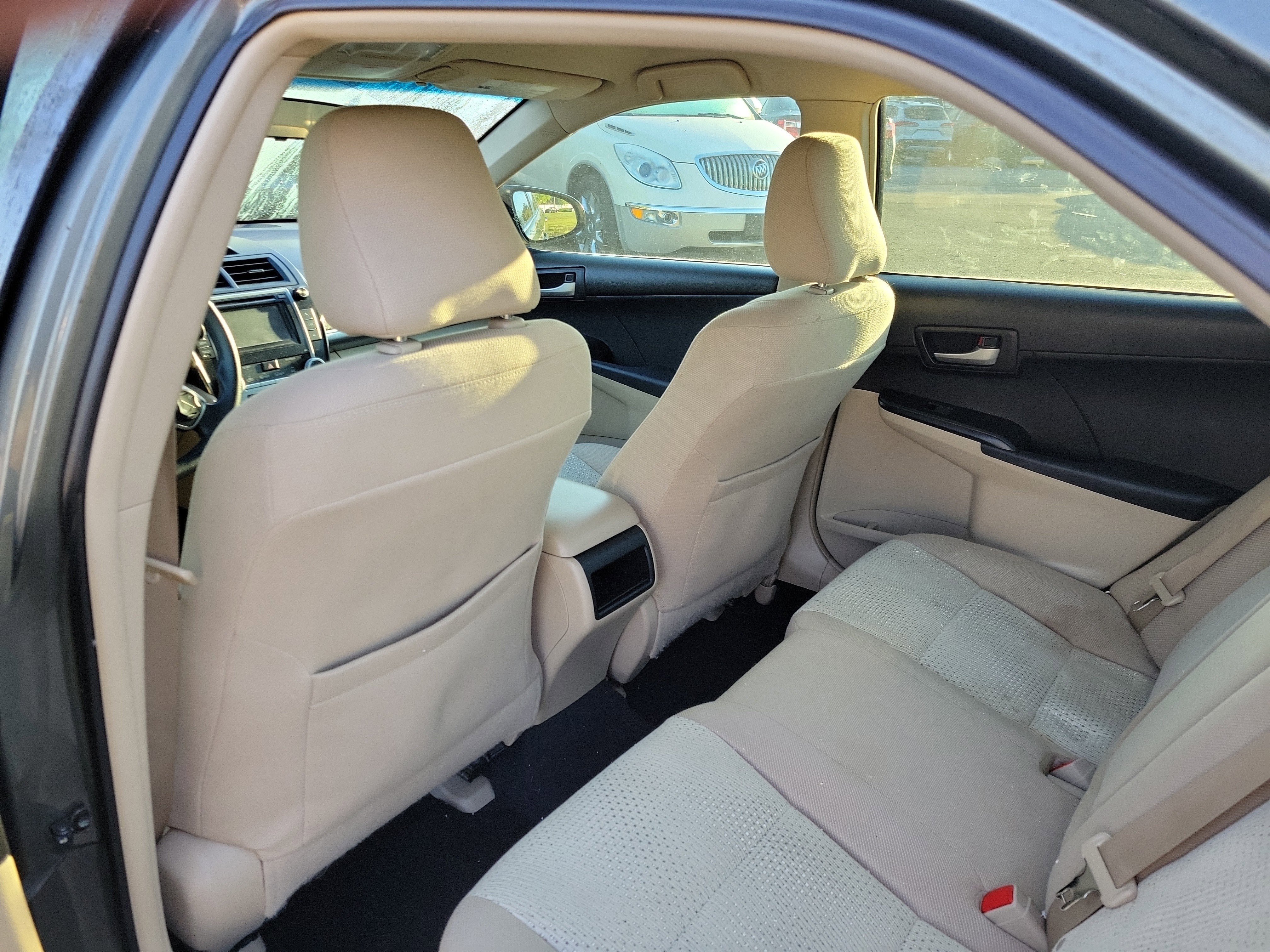 Used 2013 Toyota Camry L image 29