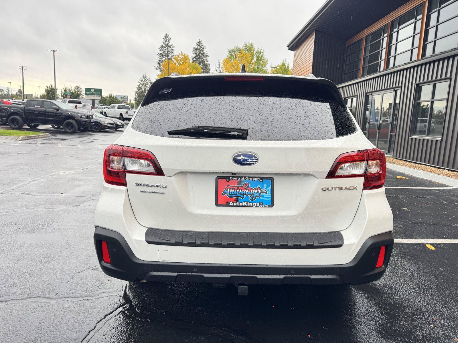 Used 2019 Subaru Outback 2.5i Touring w/ Popular Package #3A AWD/4WD image 4