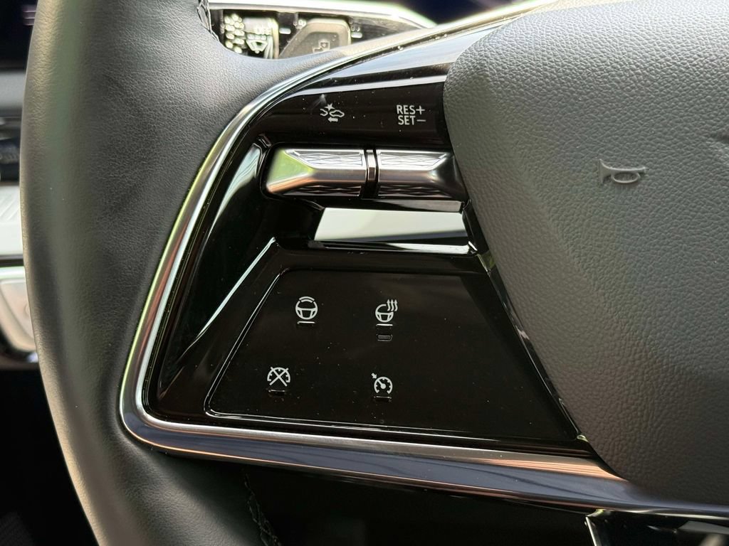 Used 2026 Cadillac Optiq Sport 2 w/ LPO, Floor Liner Package RWD image 31