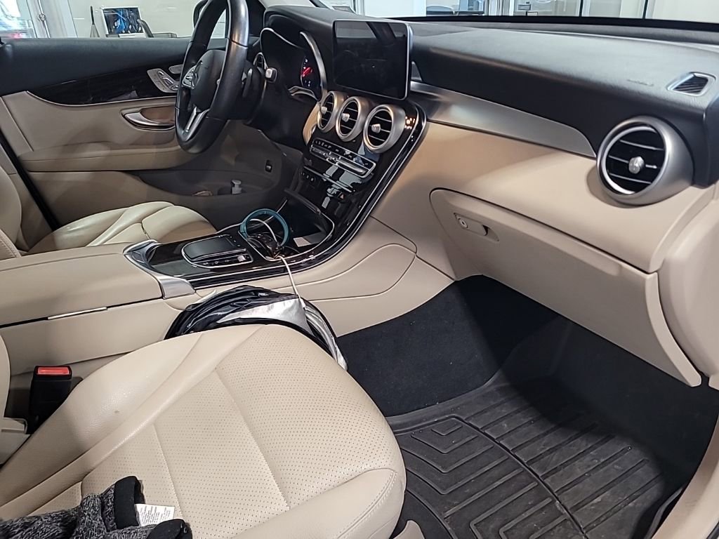 Certified 2021 Mercedes-Benz GLC 300 image 13