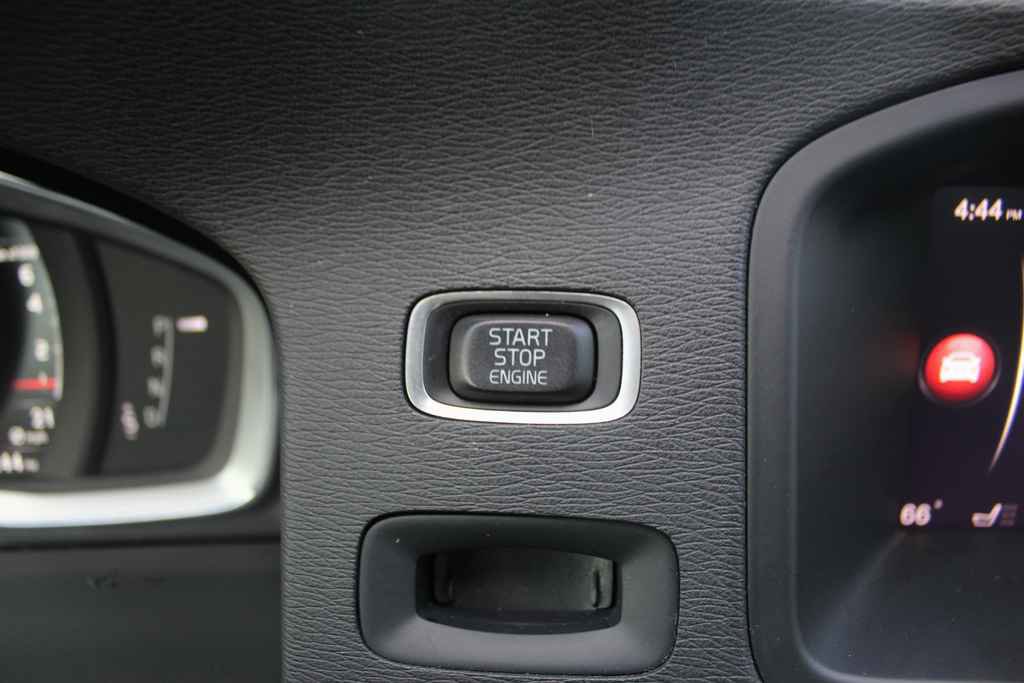 Used 2017 Volvo S60 T5 Dynamic w/ Vision Package image 16