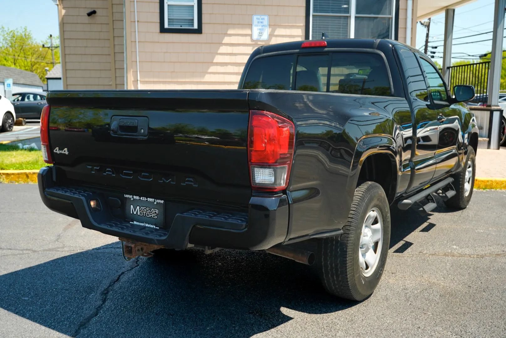 Used 2019 Toyota Tacoma SR w/ SR Convenience Package AWD/4WD image 5