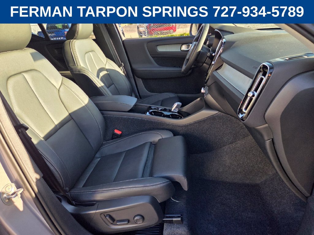 Certified 2026 Volvo XC40 B5 Plus w/ Protection Package Premier AWD/4WD image 18