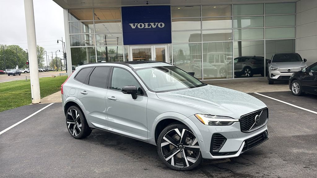 New 2026 Volvo XC60 T8 Ultra w/ Climate Package AWD/4WD image 2