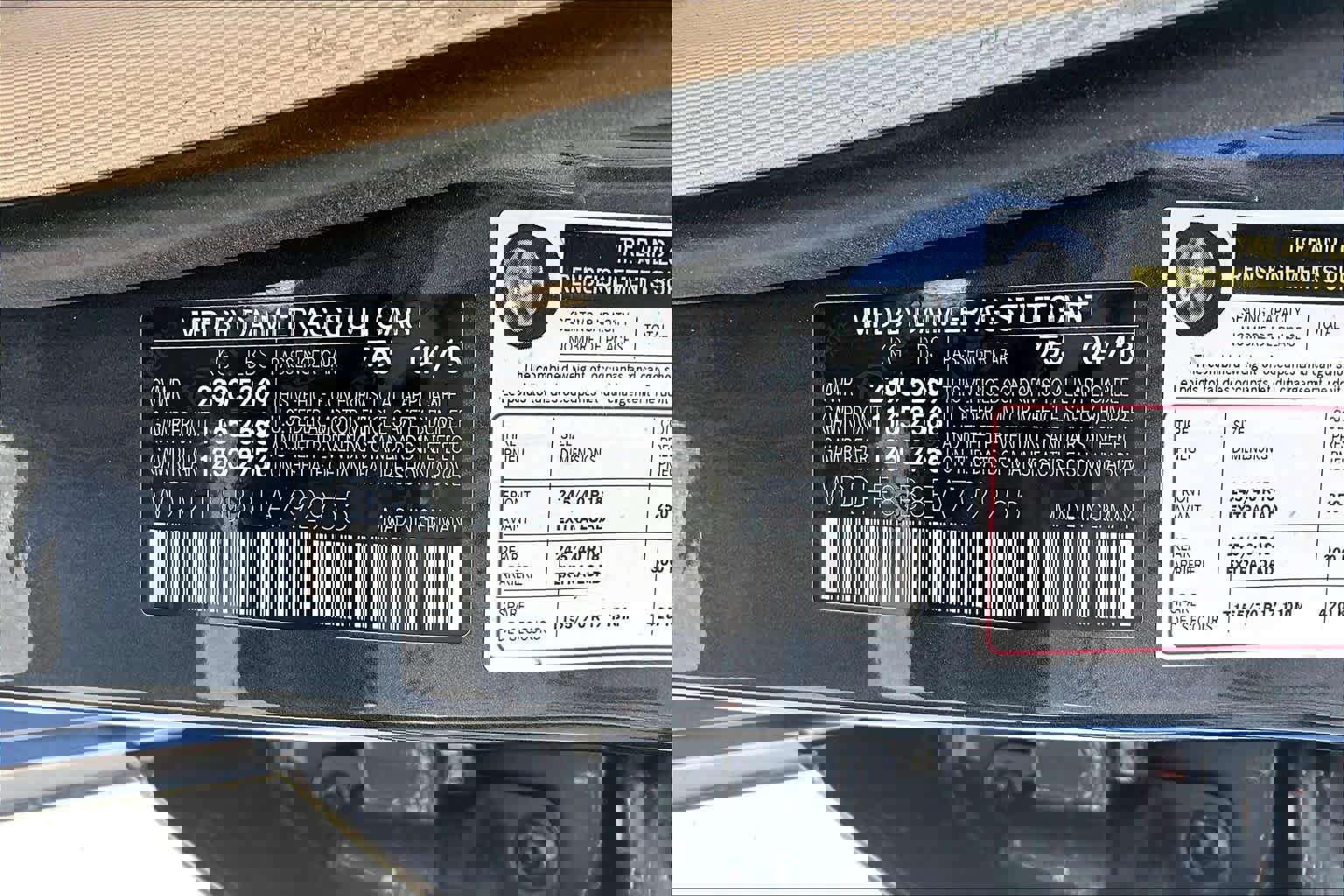 Used 2014 Mercedes-Benz E 350 4MATIC Sedan image 31