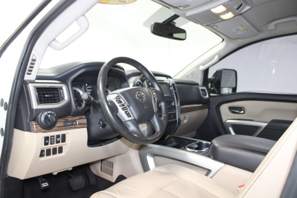 Used 2017 Nissan Titan SL RWD image 25