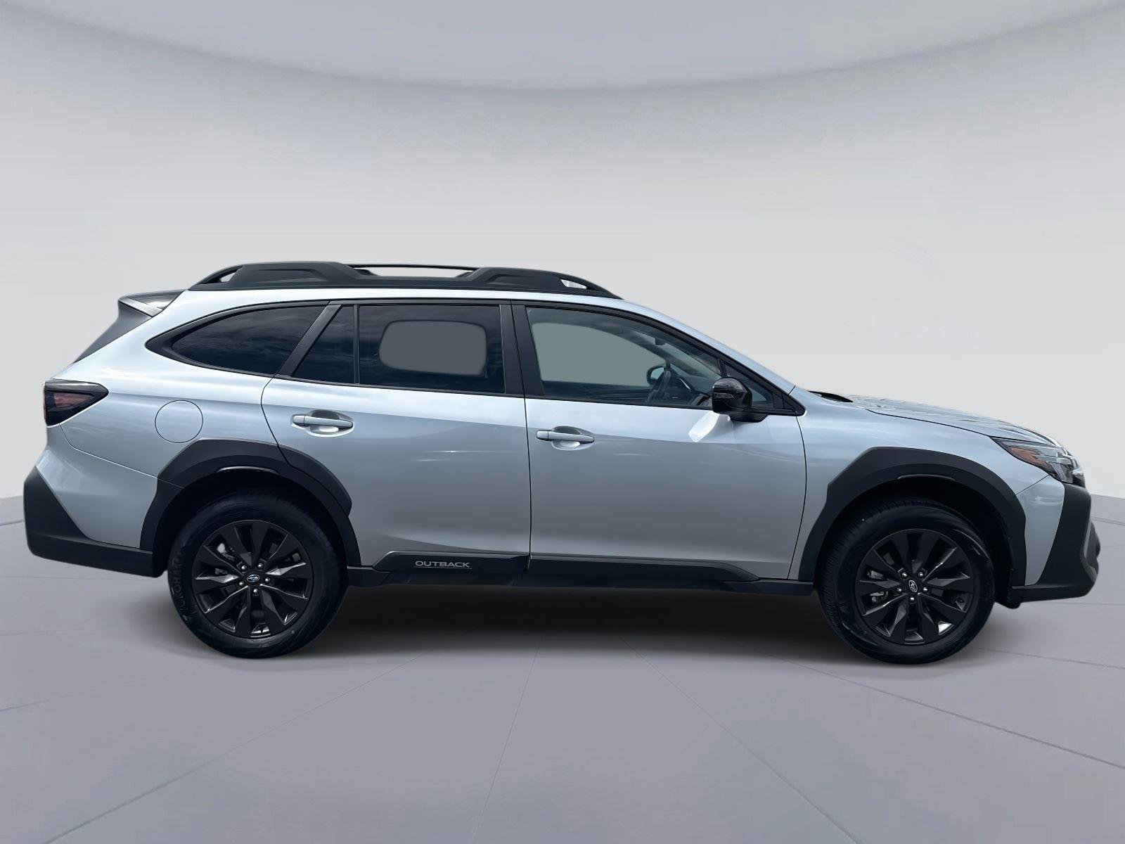 Used 2025 Subaru Outback Onyx Edition AWD/4WD image 2