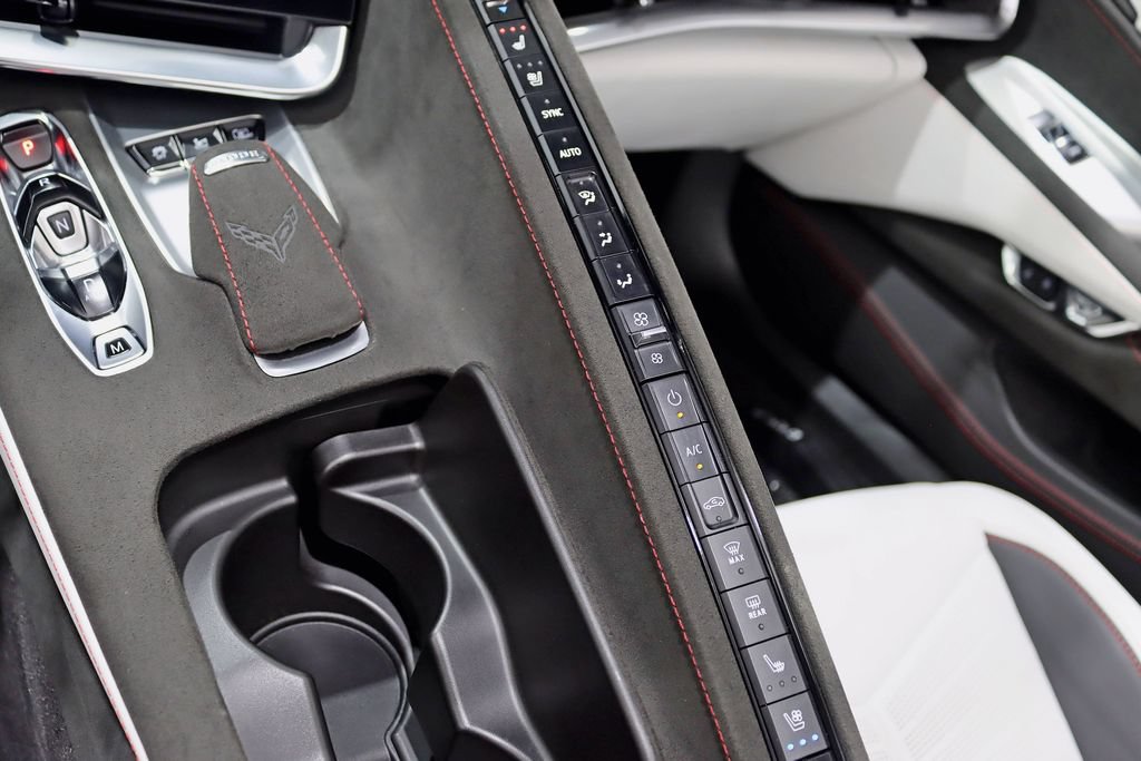 Used 2023 Chevrolet Corvette Stingray Premium Conv w/ Z51 Performance Package RWD image 27