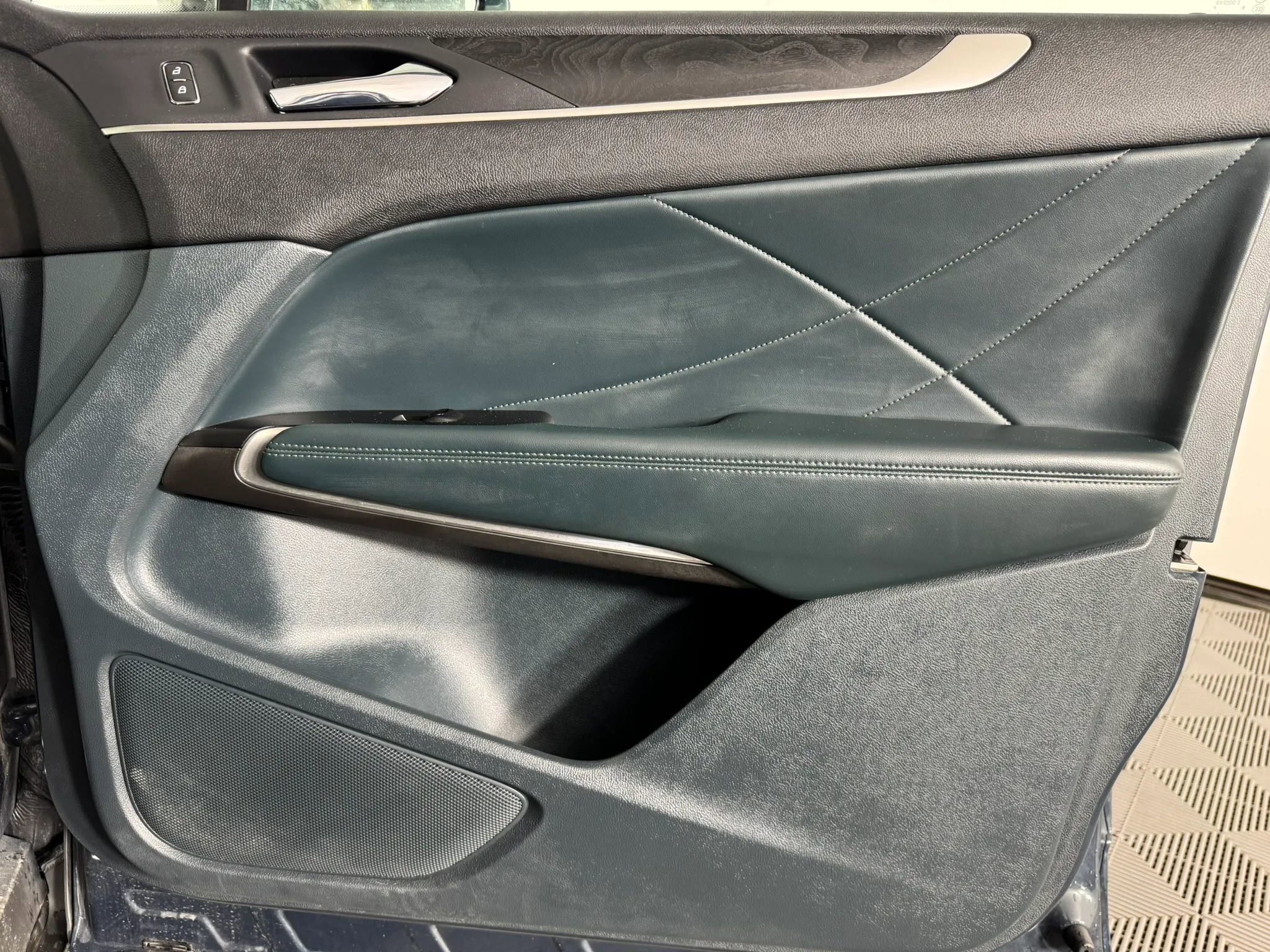 Used 2019 Lincoln MKC Reserve w/ MKC Climate Package AWD/4WD image 44