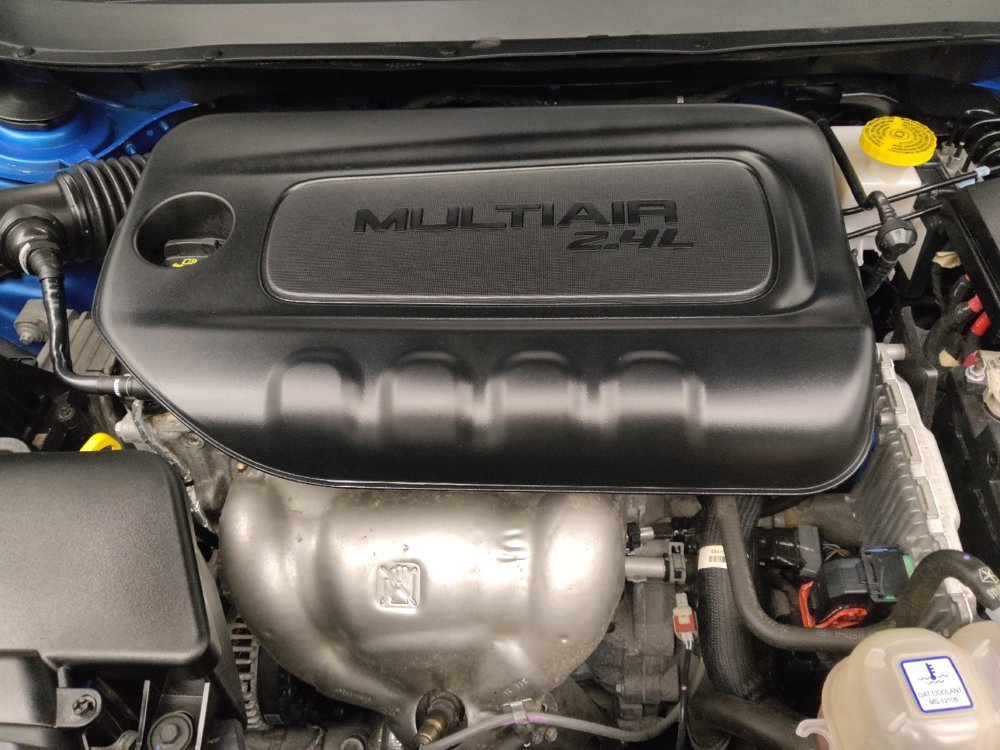 Used 2021 Jeep Cherokee Latitude Plus AWD/4WD image 30