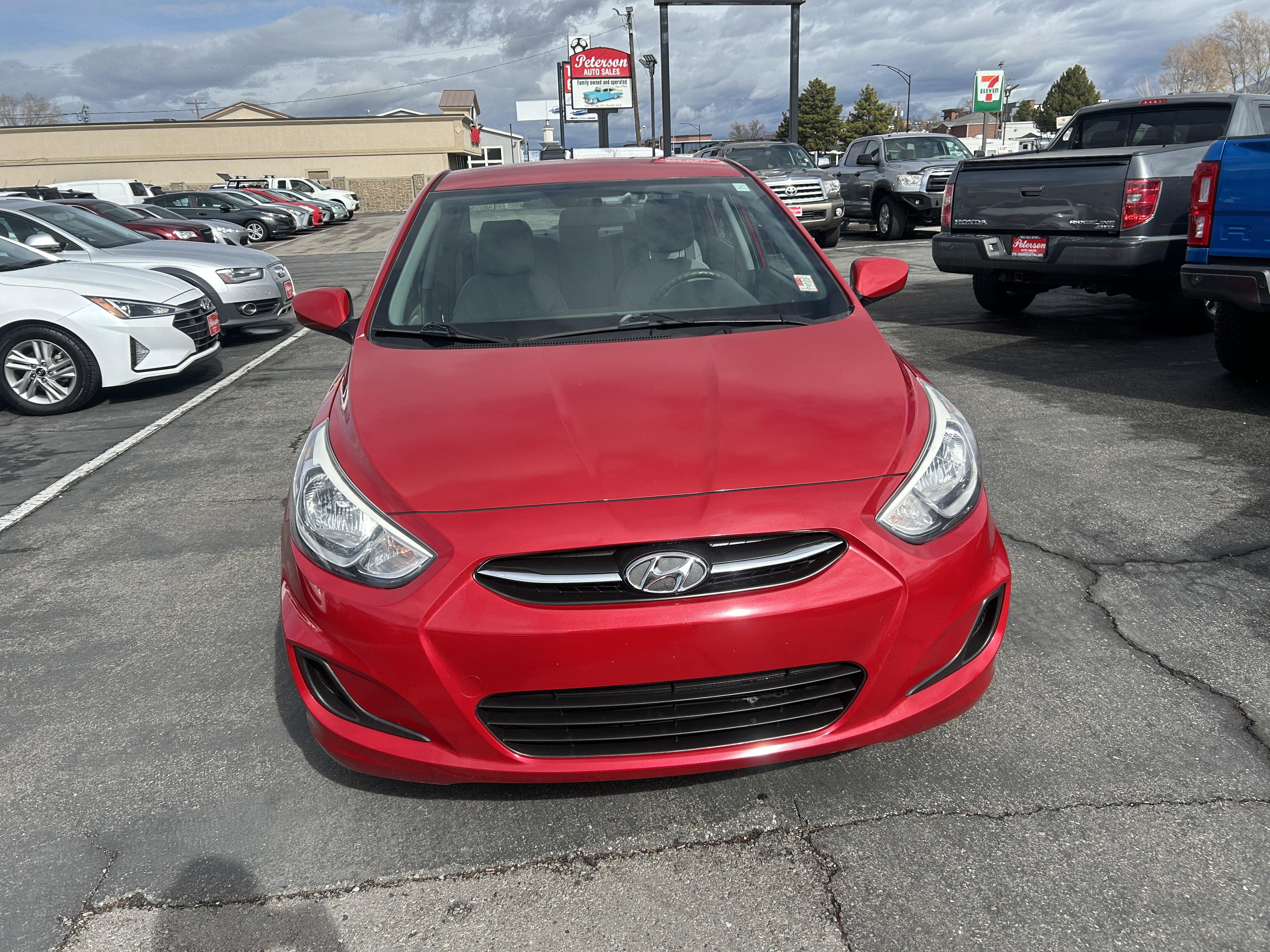 Used 2015 Hyundai Accent GLS image 3