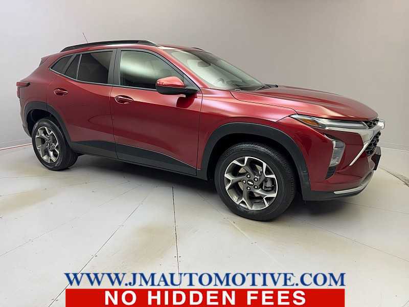 Used 2024 Chevrolet Trax LT w/ Driver Confidence Package image 7