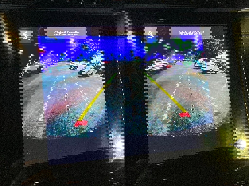 Used 2024 Jeep Grand Cherokee L Altitude image 25