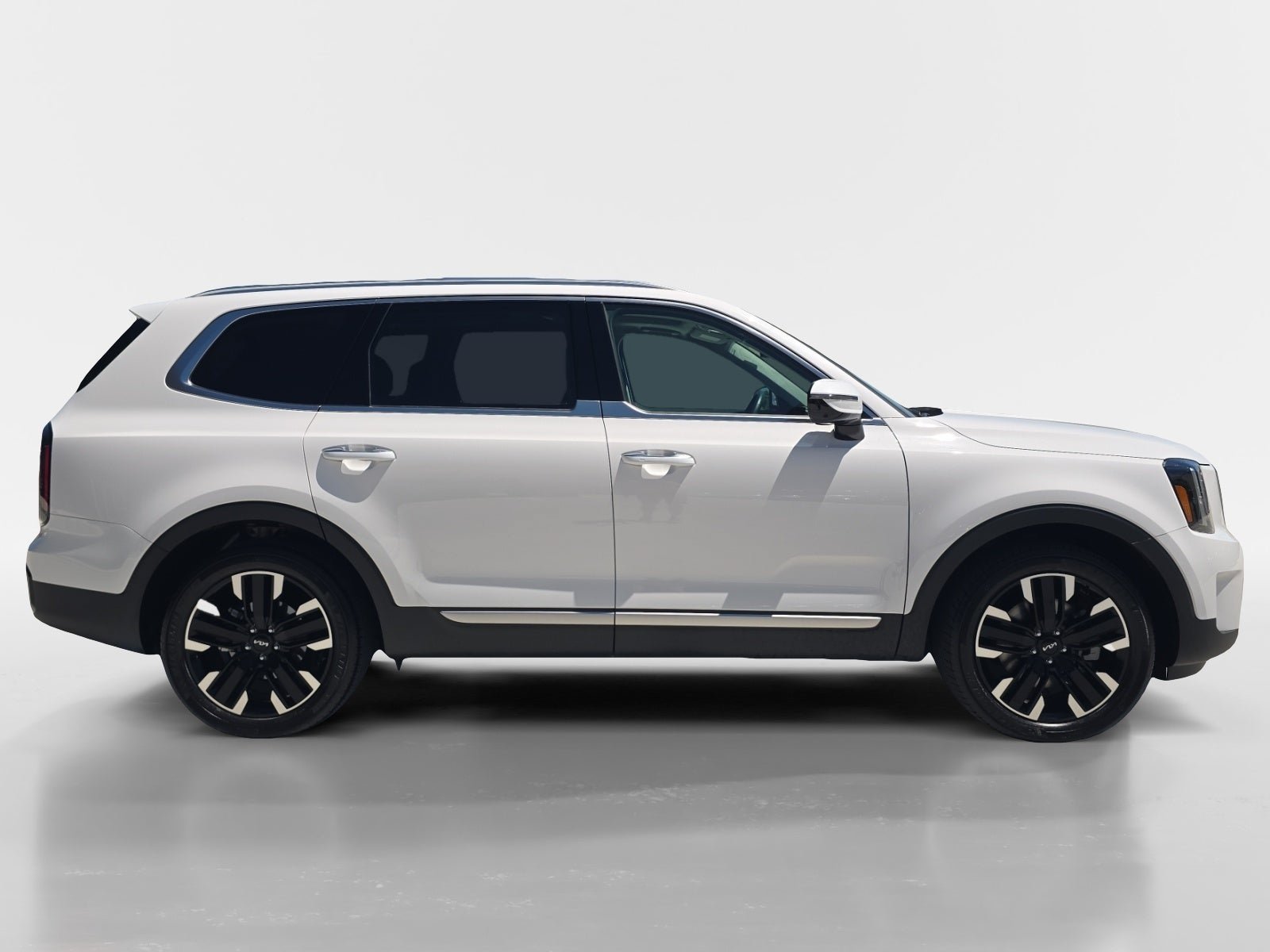 Used 2025 Kia Telluride SX Prestige AWD/4WD image 2