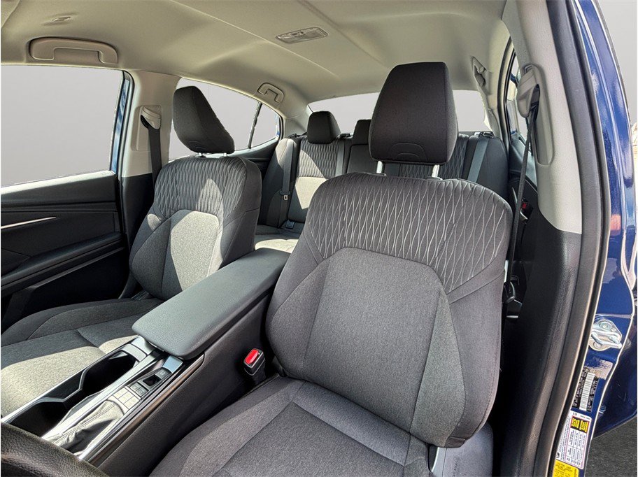 Used 2025 Toyota Camry LE w/ Convenience Package FWD image 17
