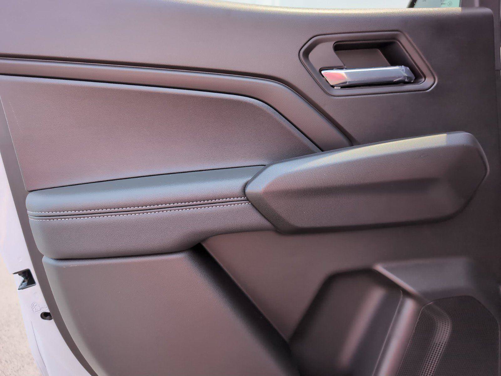 New 2026 GMC Canyon Elevation w/ Convenience Package RWD image 37