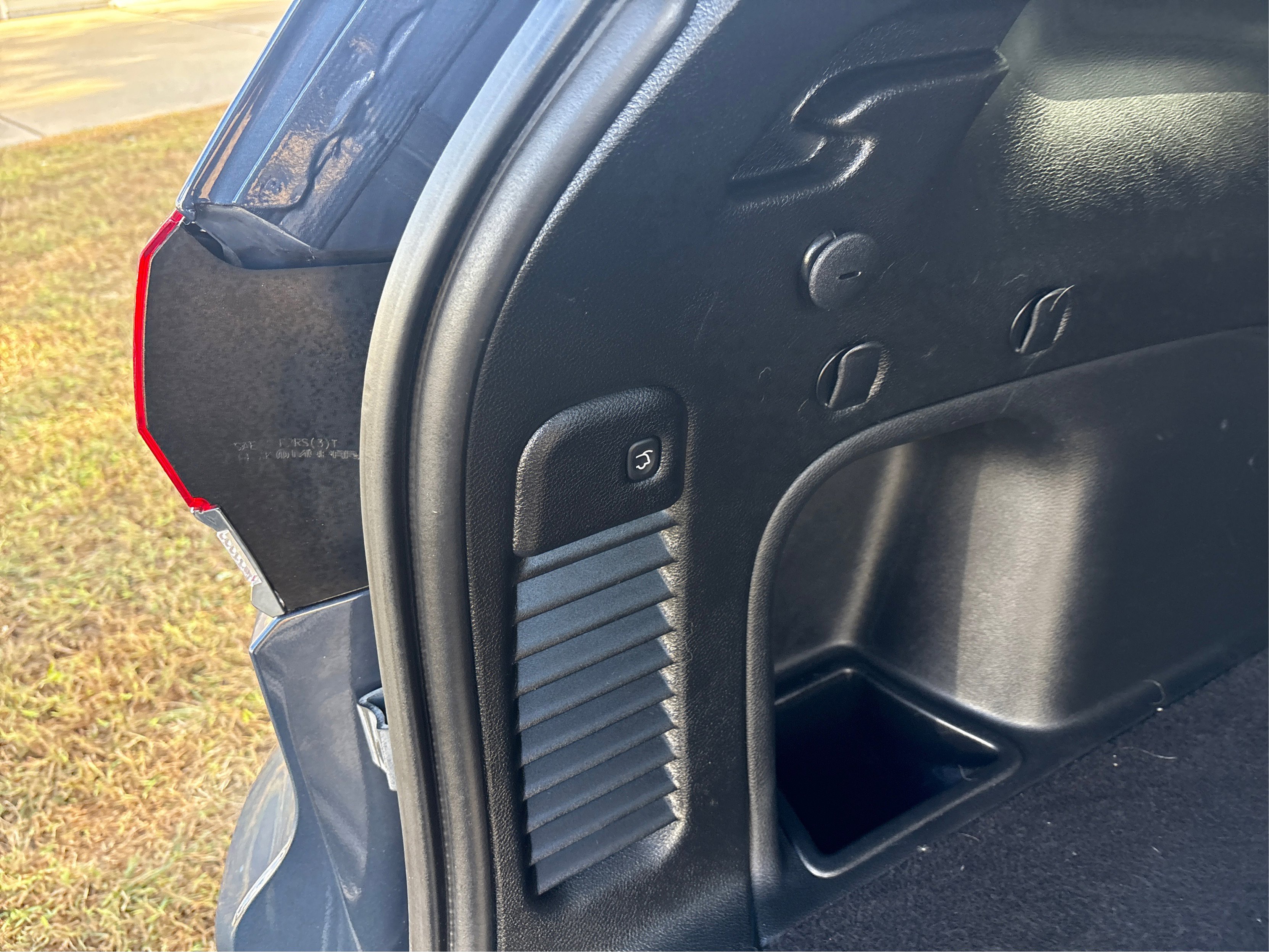 Used 2021 Jeep Grand Cherokee Limited w/ Luxury Group II image 22