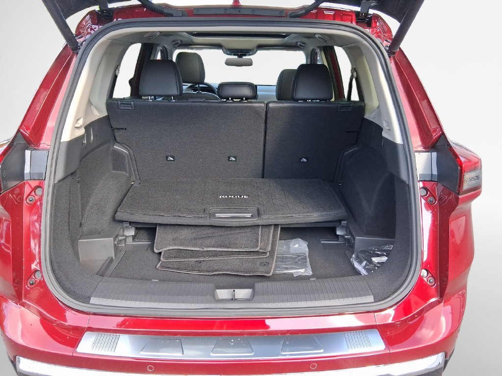 Used 2025 Nissan Rogue Platinum w/ Platinum Premium Package FWD image 25