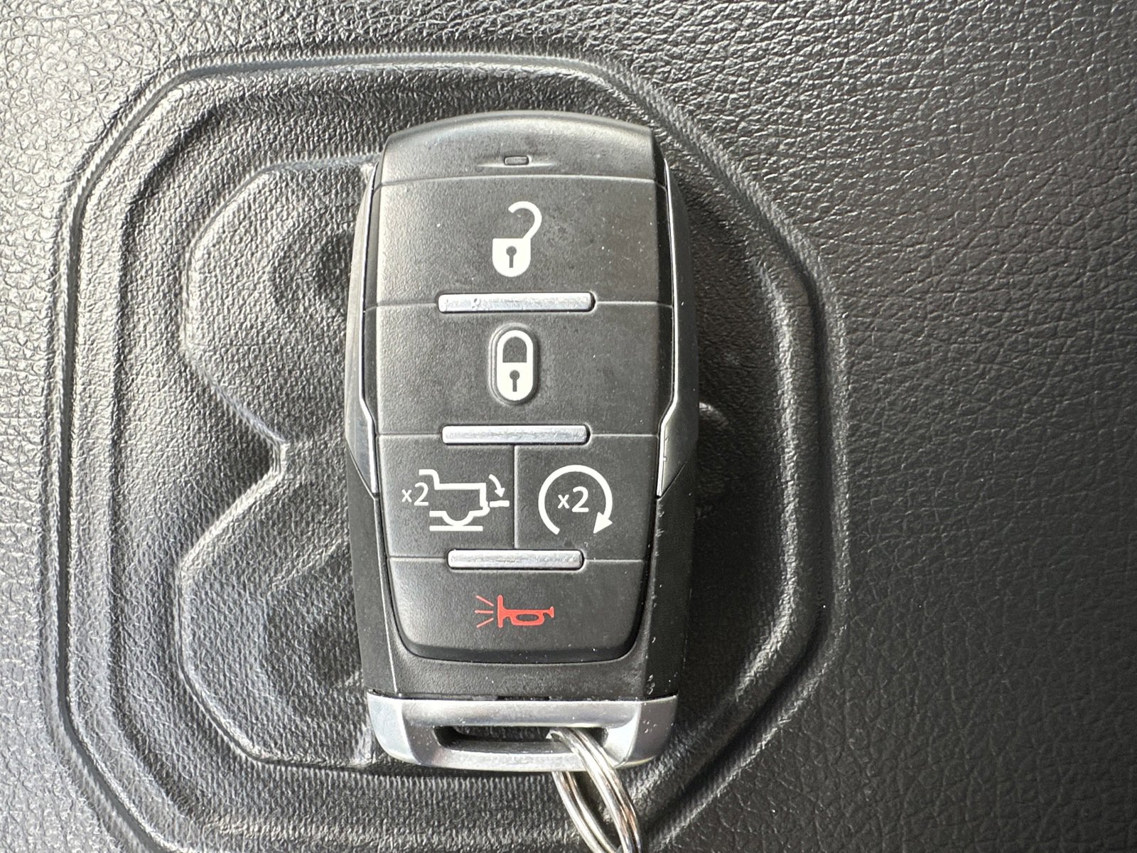 Certified 2020 RAM 1500 Laramie image 31