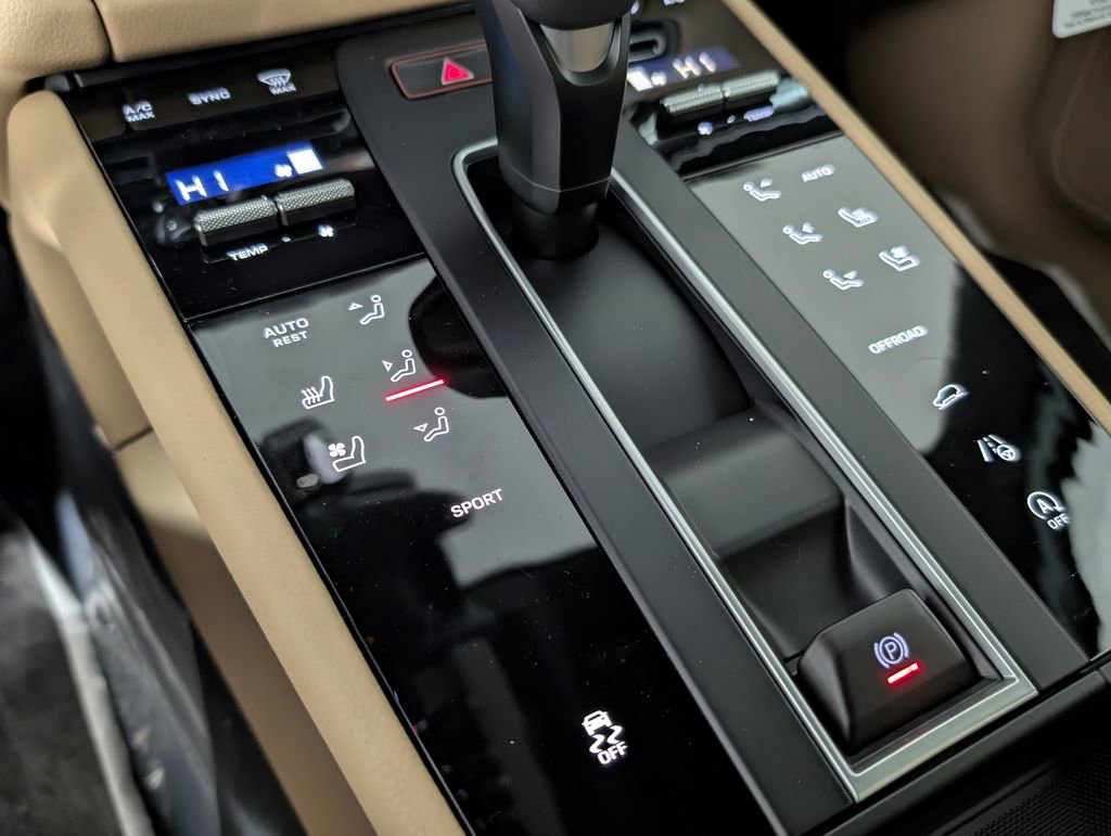 New 2026 Porsche Macan image 34