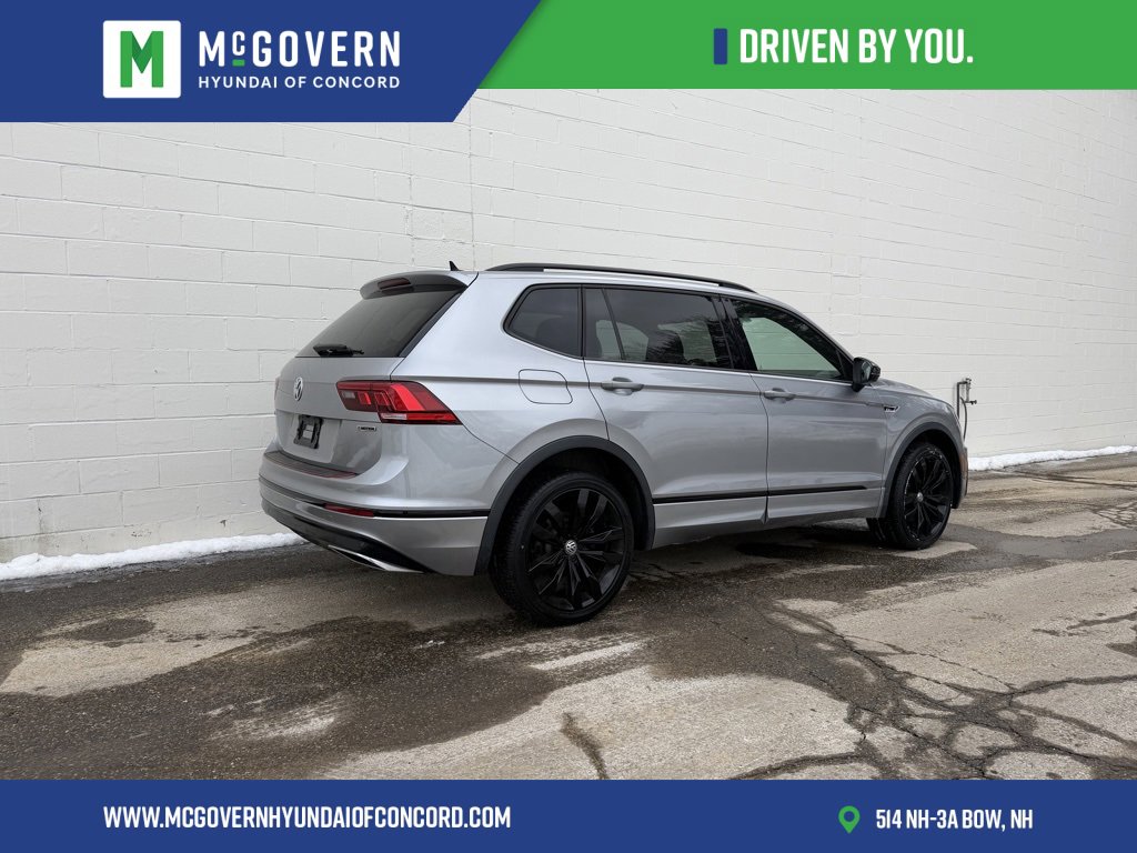 Used 2020 Volkswagen Tiguan SE R-Line w/ 3rd Row Seat Package image 3