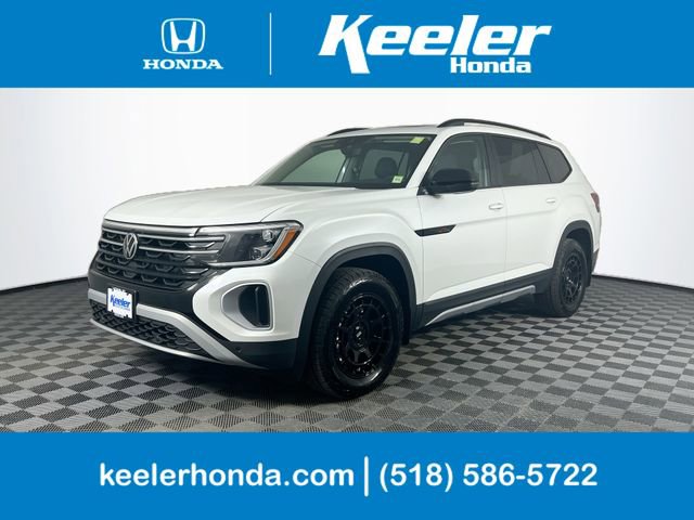 Used 2026 Volkswagen Atlas Peak Edition AWD/4WD image 1