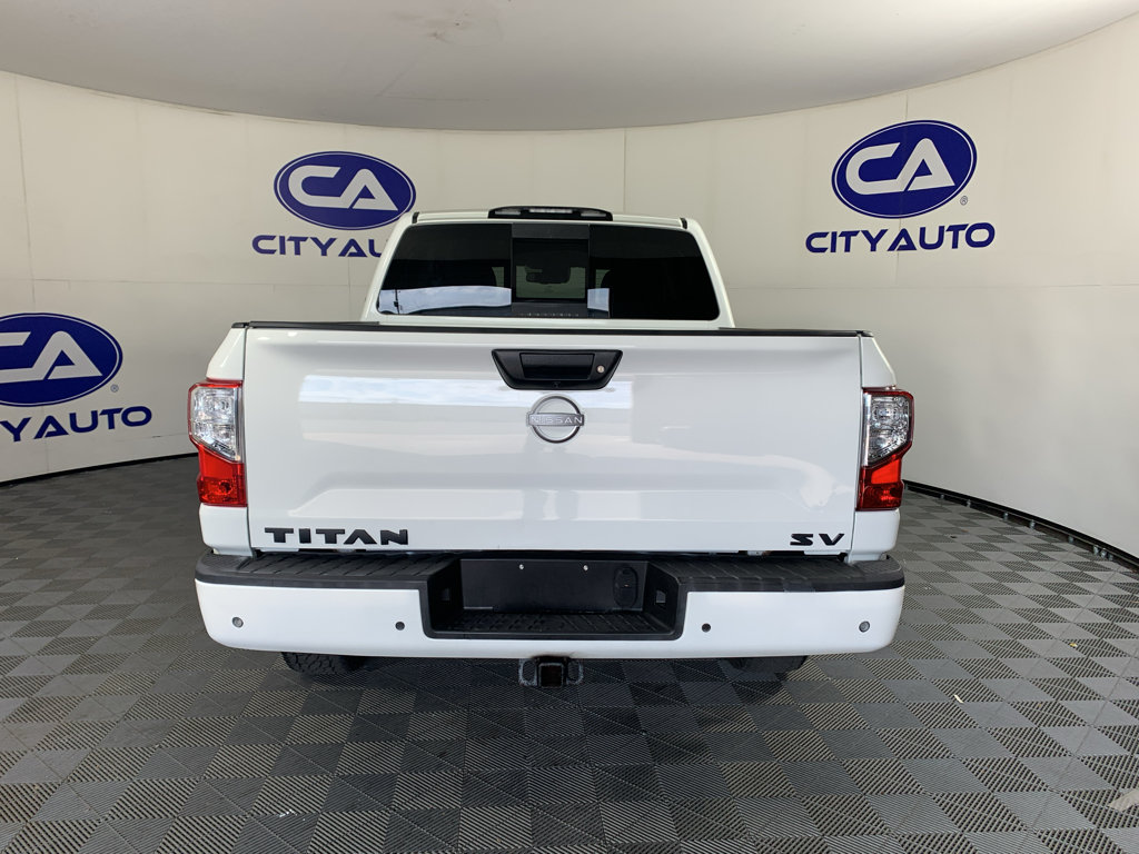 Used 2021 Nissan Titan SV w/ SV Convenience Package AWD/4WD image 4