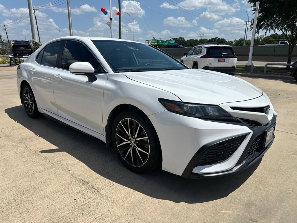 Certified 2024 Toyota Camry SE FWD image 9