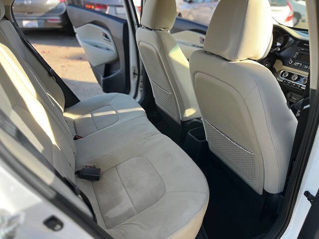 Used 2013 Kia Rio LX w/ PWR Pkg image 10
