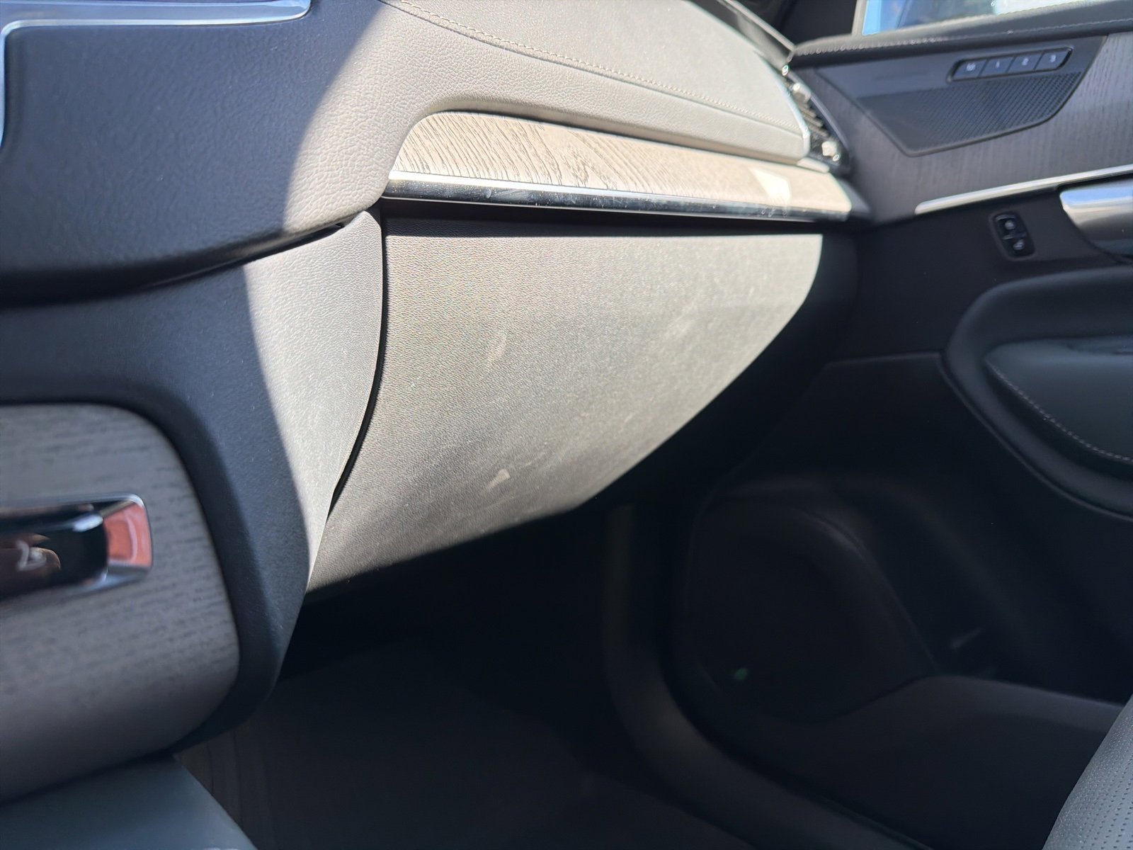 Used 2024 Volvo XC90 T8 Ultimate w/ Protection Package Premier image 49