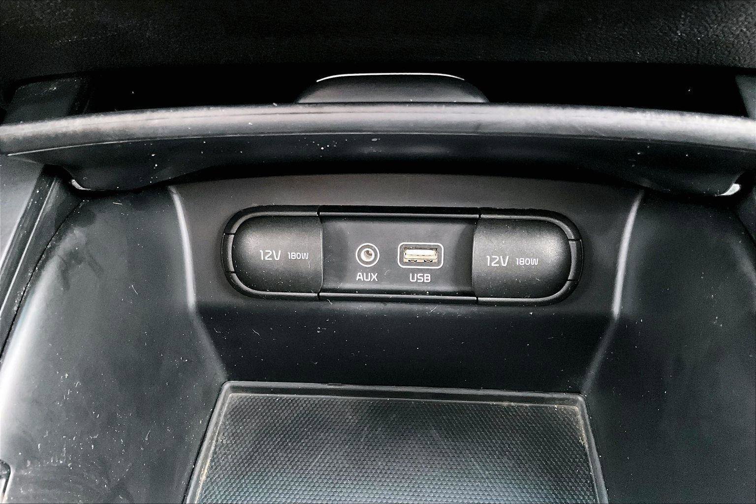 Used 2016 Kia Sorento LX w/ LX Convenience Package image 33