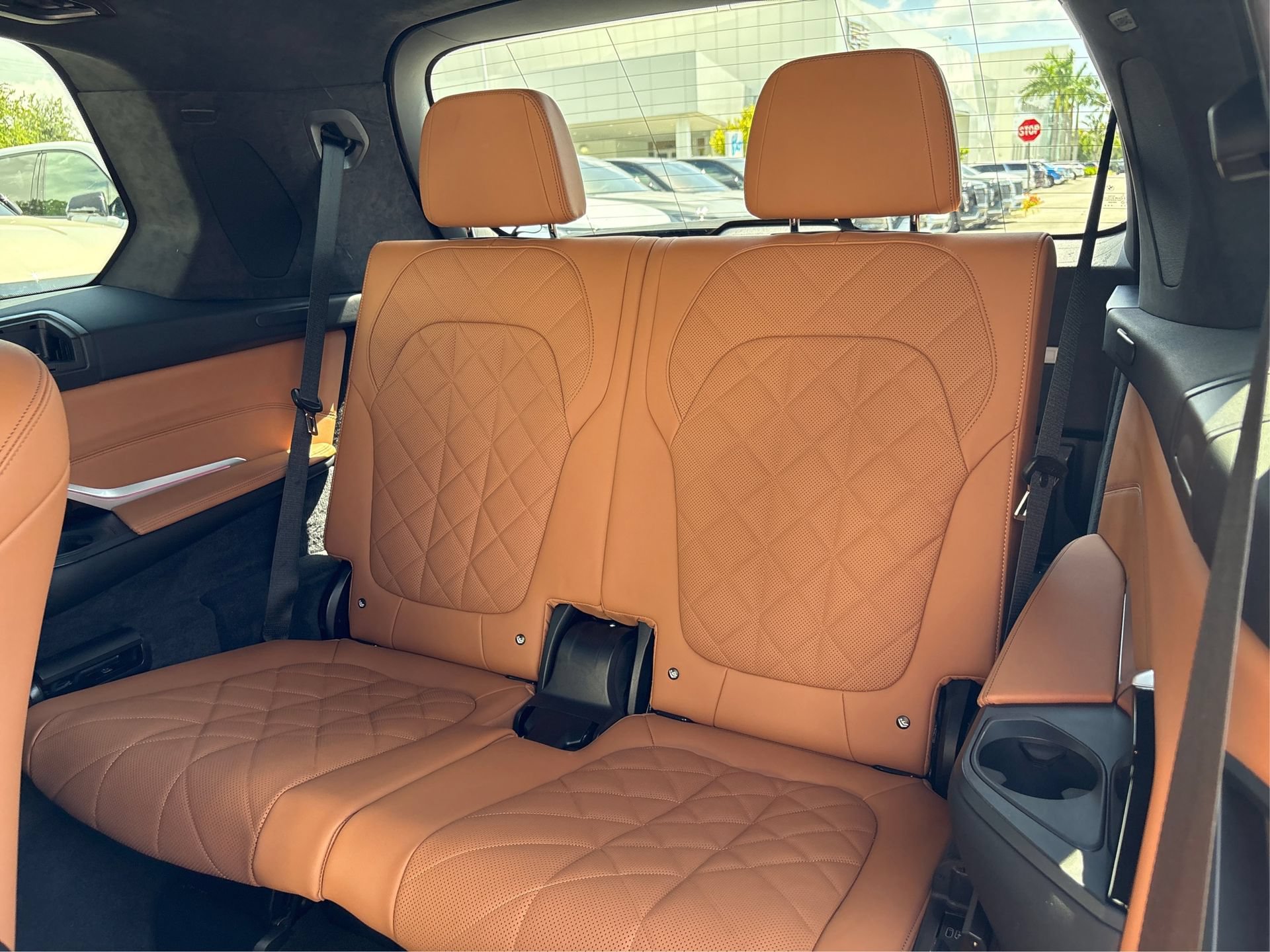 Used 2024 BMW X7 xDrive40i w/ M Sport Package AWD/4WD image 12