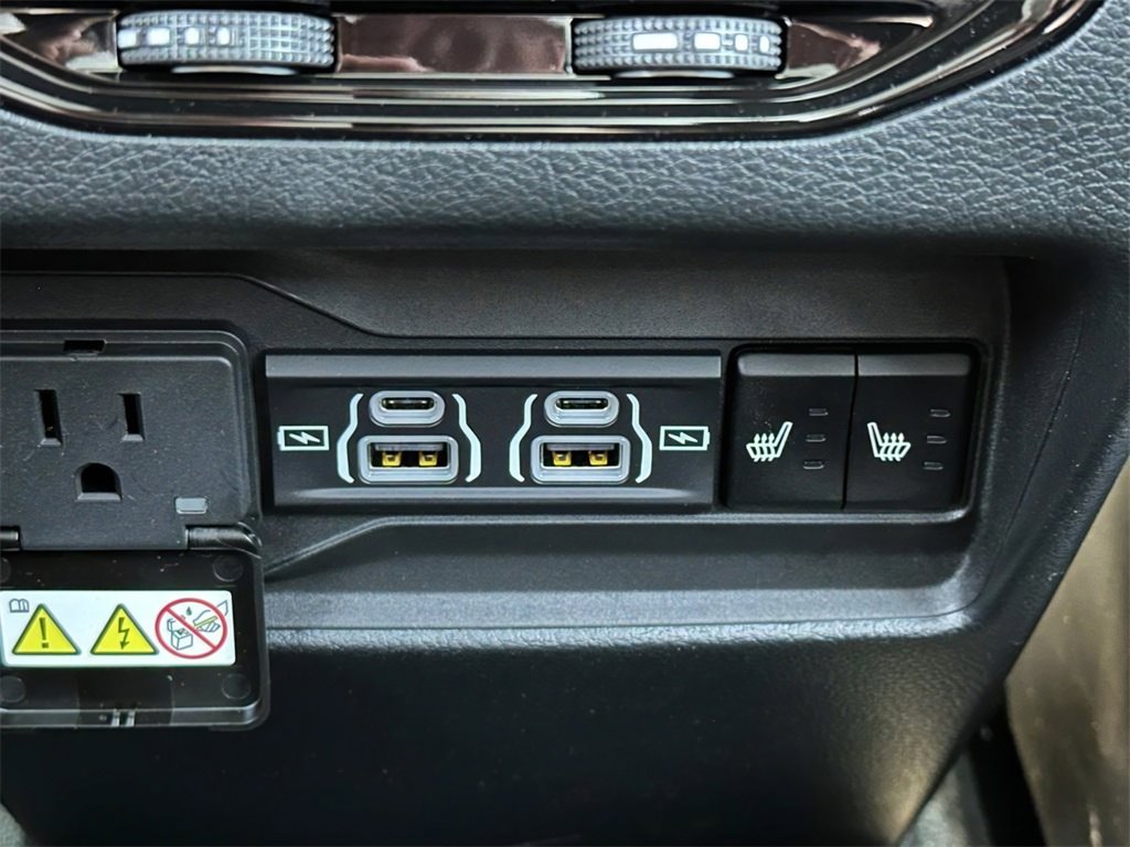 New 2025 Jeep Grand Cherokee Limited w/ Black Appearance Package image 20