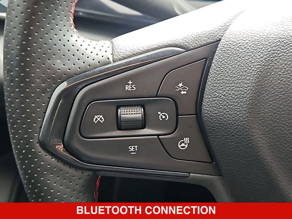 Used 2024 Chevrolet Trax RS FWD image 24