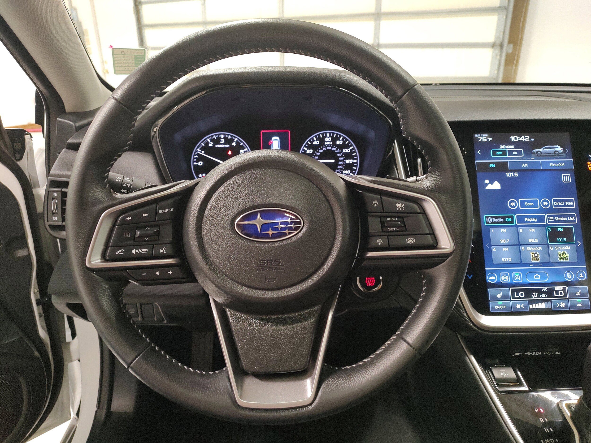 Used 2025 Subaru Outback Premium AWD/4WD image 4