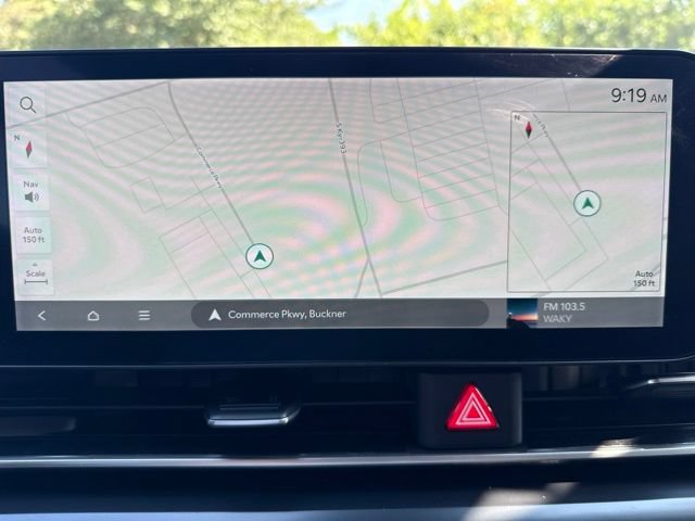 Used 2025 Kia Carnival FWD image 25