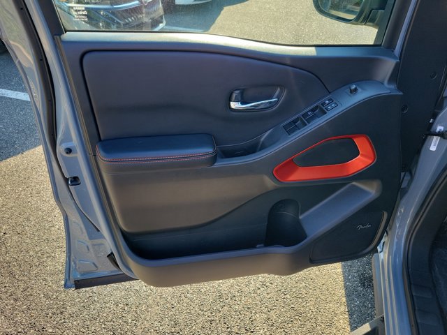 Used 2025 Nissan Frontier Pro-X w/ Pro Convenience Package RWD image 14
