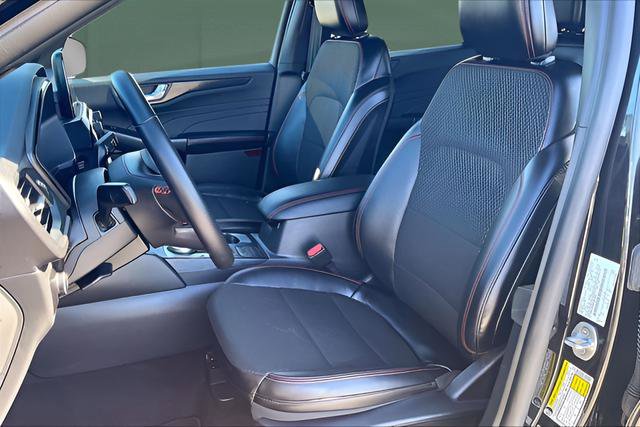 Used 2025 Ford Escape ST-Line image 10