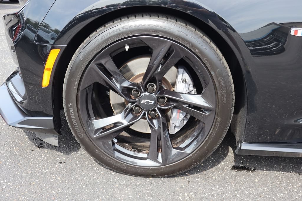 Used 2022 Chevrolet Camaro SS RWD image 32