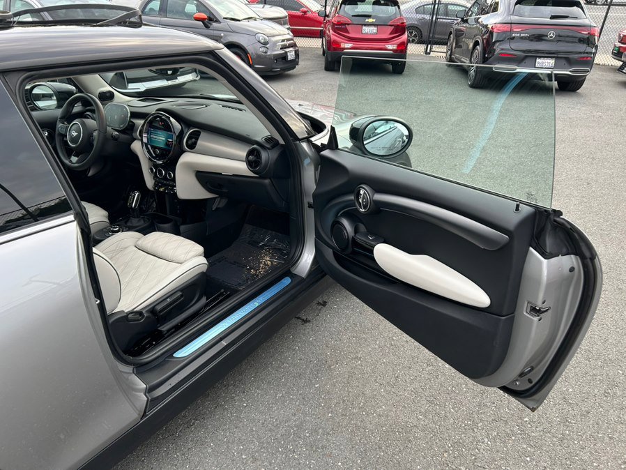 Used 2023 MINI Cooper SE image 47
