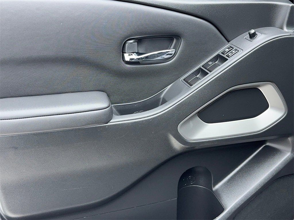 Used 2023 Nissan Frontier SV w/ SV Convenience Package image 39