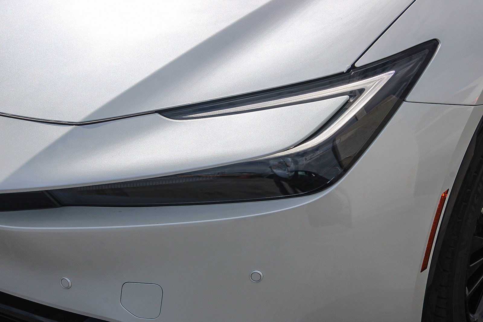 New 2026 Toyota Prius FWD image 5