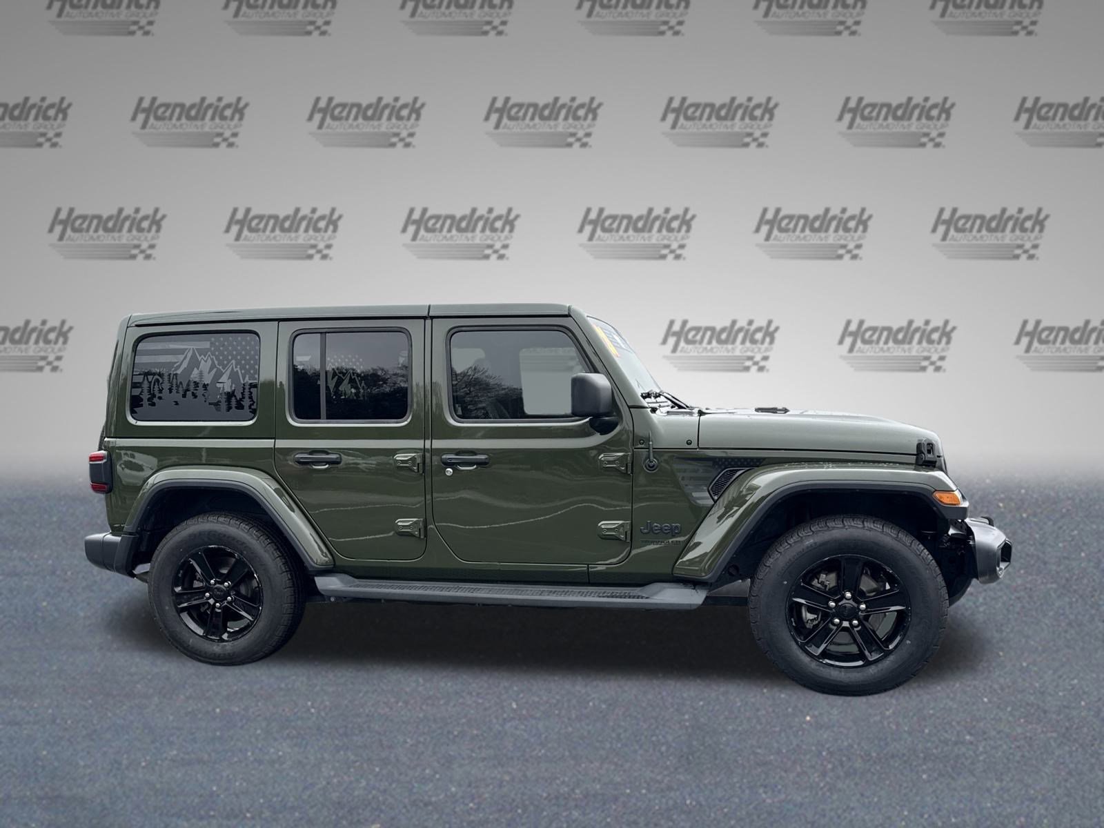 Used 2020 Jeep Wrangler Unlimited Sahara image 11