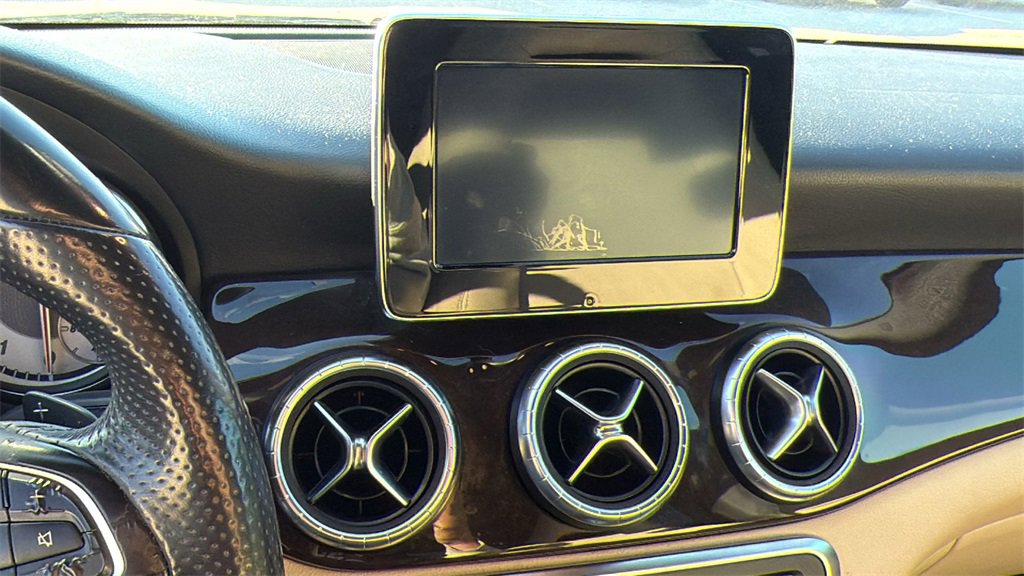 Used 2015 Mercedes-Benz CLA 250 image 7