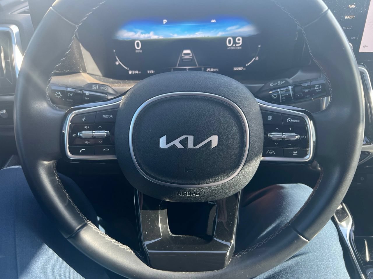 Certified 2023 Kia Sorento SX FWD image 3
