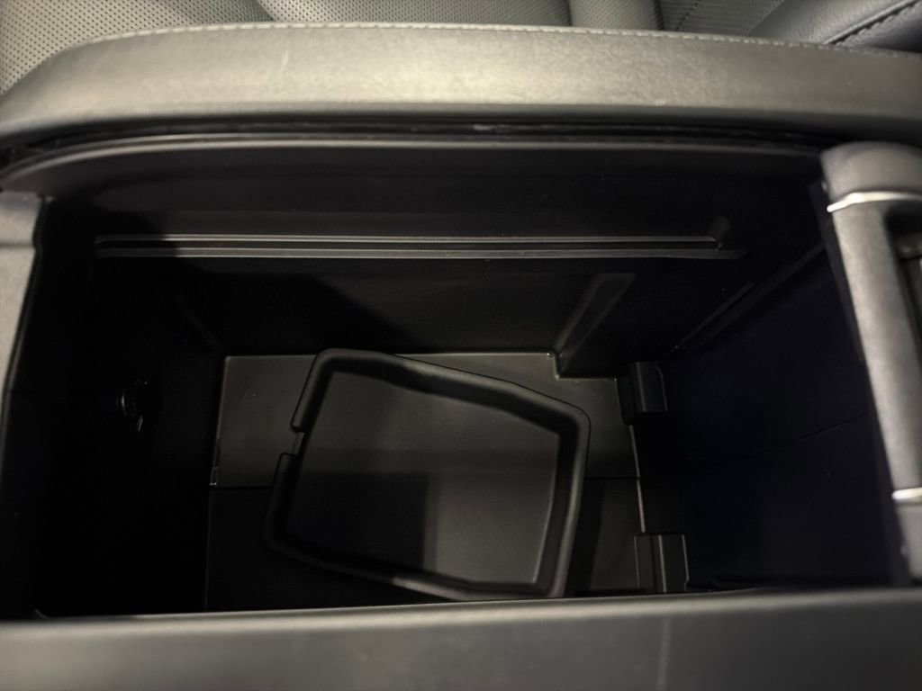 Used 2023 Toyota Highlander Limited image 27