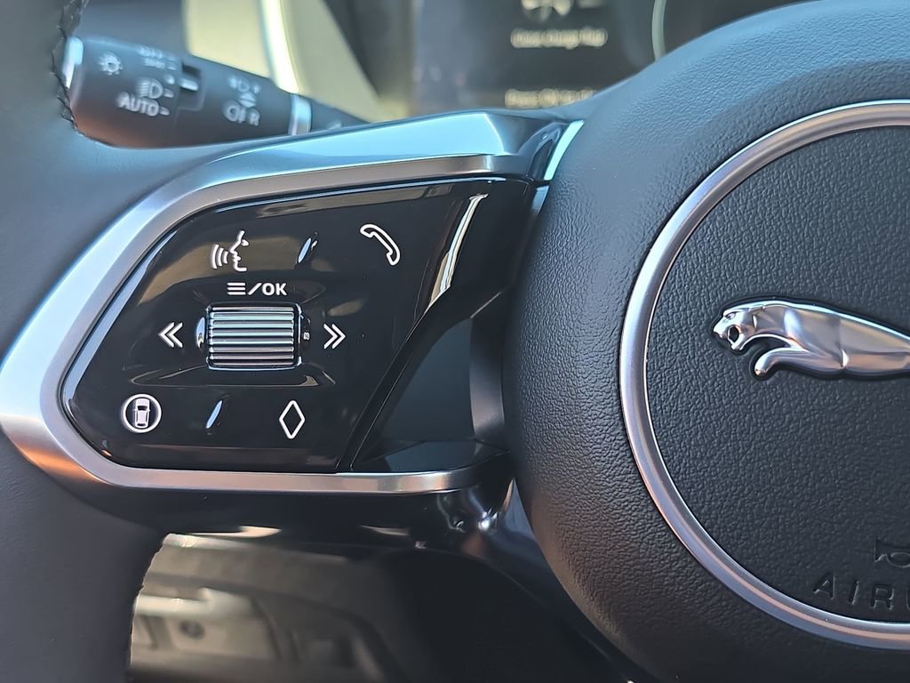 Certified 2024 Jaguar I-PACE R-Dynamic HSE image 17