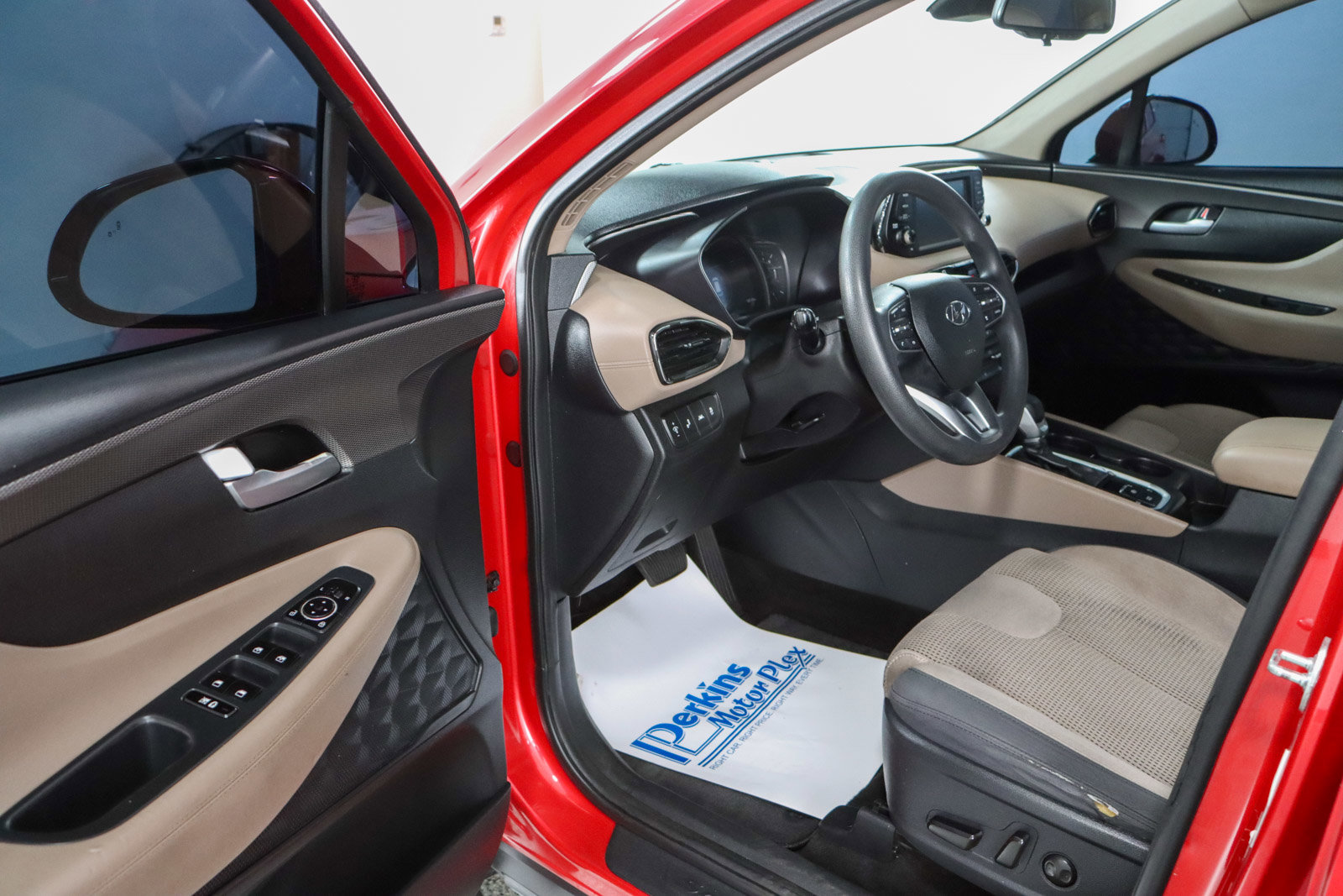 Used 2020 Hyundai Santa Fe SEL image 3
