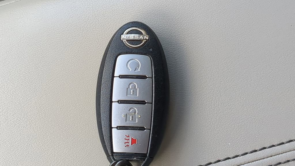 Certified 2022 Nissan Pathfinder SV FWD image 27